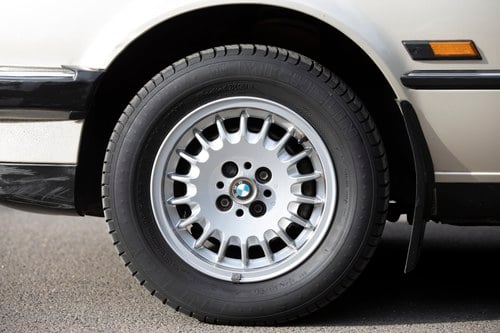 1986 BMW 320i (E30) à vendre (picture 25 of 202)