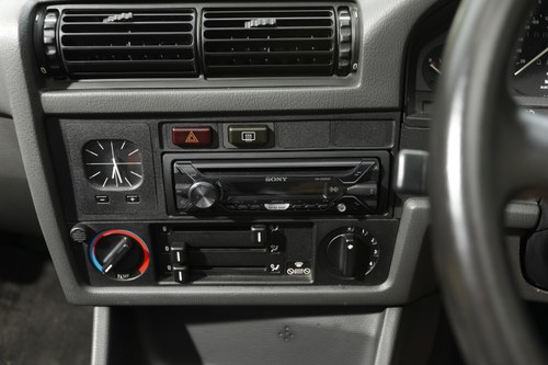 1990 BMW 325i (E30) Convertible In vendita (immagine 67 di 170)