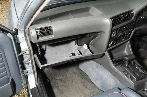 1990 BMW 325i (E30) Convertible In vendita (immagine 51 di 170)