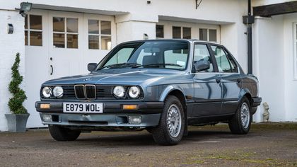 1987 BMW 325i (E30)