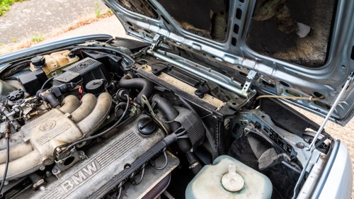 1991 BMW 325i CABRIOLET AUTOMATIC (E30) For Sale (picture 199 of 243)