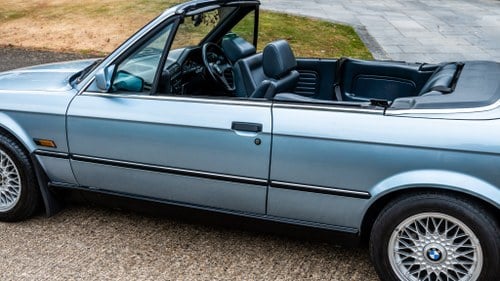 1991 BMW 325i CABRIOLET AUTOMATIC (E30) For Sale (picture 145 of 243)