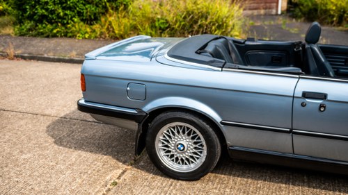 1991 BMW 325i CABRIOLET AUTOMATIC (E30) For Sale (picture 178 of 243)