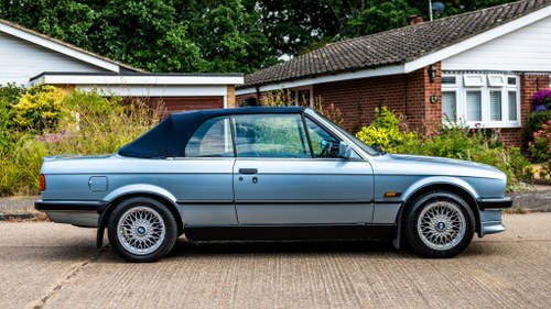 1991 BMW 325i CABRIOLET AUTOMATIC (E30) For Sale (picture 9 of 243)