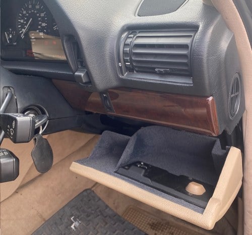 1990 BMW E32 730i SE For Sale (picture 27 of 92)