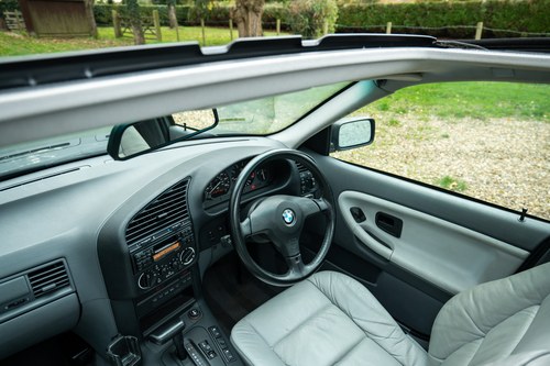 1994 BMW 318i SE (E36) Te koop (foto 68 van 121)