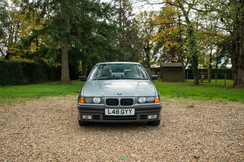 1994 BMW 318i SE (E36) Te koop (foto 5 van 121)