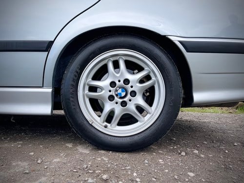 1996 BMW E36 328i Touring Manual Te koop (foto 34 van 189)