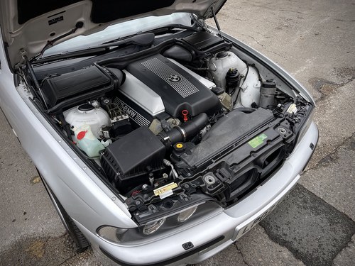 2002 BMW 540i Sport (E39 Series) For Sale (picture 122 of 156)