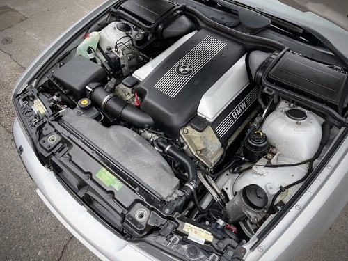 2002 BMW 540i Sport (E39 Series) For Sale (picture 123 of 156)