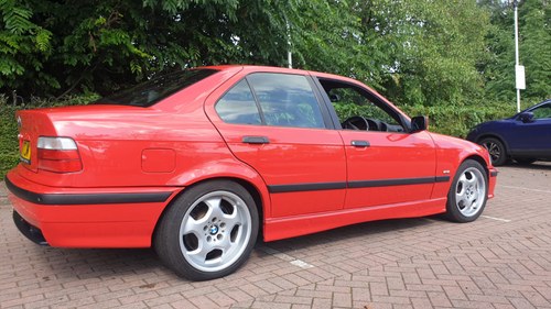 NO RESERVE - 1997 BMW M3 Evolution – 4 door manual (E36) zum Verkauf (Bild 5 von 95)