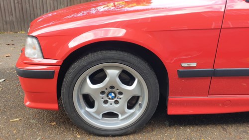 NO RESERVE - 1997 BMW M3 Evolution – 4 door manual (E36) zum Verkauf (Bild 17 von 95)