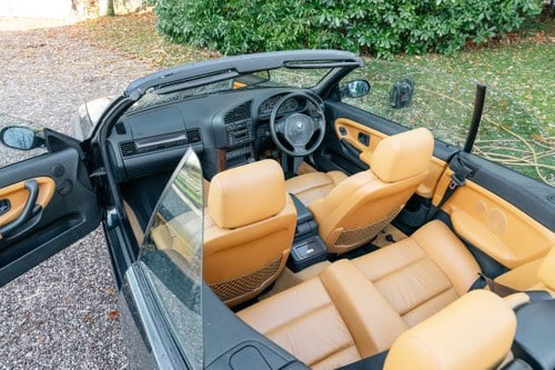 1999 BMW M3 Evolution E36 Convertible Carbon Black Te koop (foto 29 van 188)
