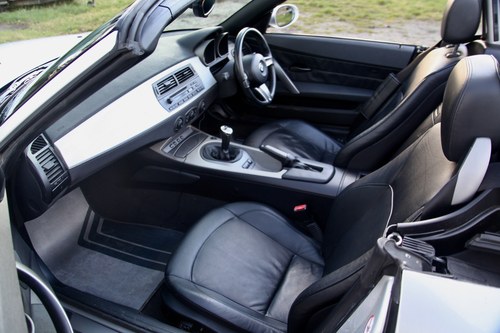 2003 BMW Z4 3.0i SE Manual For Sale (picture 38 of 133)