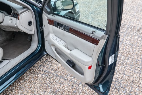 2001 Cadillac Seville STS V8 For Sale (picture 39 of 93)