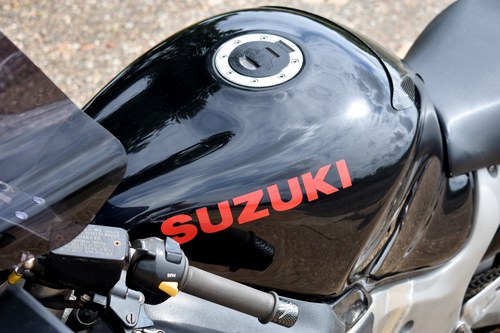 2002 Suzuki GSX1300R Hayabusa à vendre (picture 46 of 101)