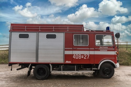 1975 Mercedes-Benz LPK608 Fire Engine Bar & Camper Conversion In vendita (immagine 7 di 147)
