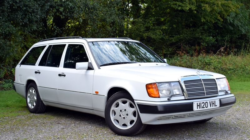 1991 Mercedes-Benz 300TE Auto (Pre-Facelift W124) For Sale (picture 1 of 187)