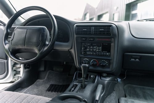 1997 Chevrolet Camaro RS LHD In vendita (immagine 32 di 118)