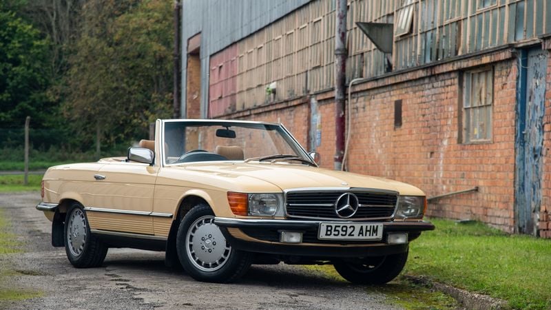 1984 Mercedes-Benz 280 SL (R107) For Sale (picture 1 of 173)