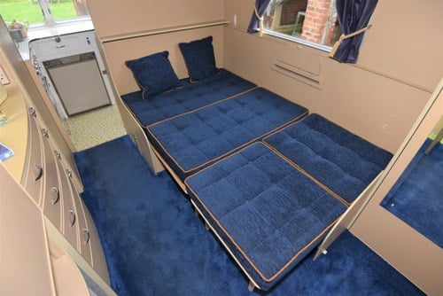 1972 Carlight Continental four-berth caravan For Sale (picture 22 of 80)