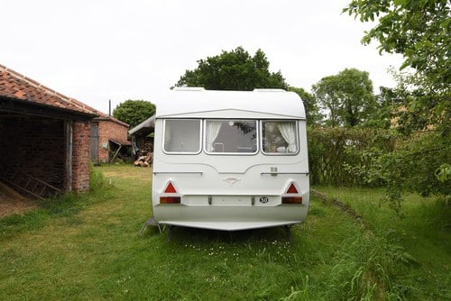 1972 Carlight Continental four-berth caravan For Sale (picture 5 of 80)