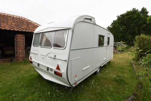 1972 Carlight Continental four-berth caravan For Sale (picture 11 of 80)