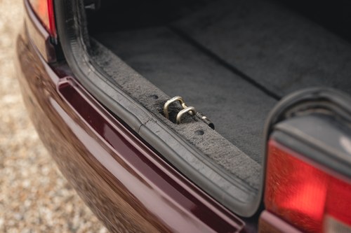 1995 Aston Martin DB7 i6 zum Verkauf (Bild 83 von 259)