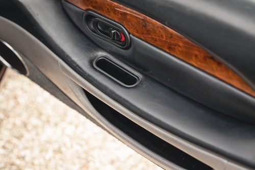 1995 Aston Martin DB7 i6 zum Verkauf (Bild 26 von 259)