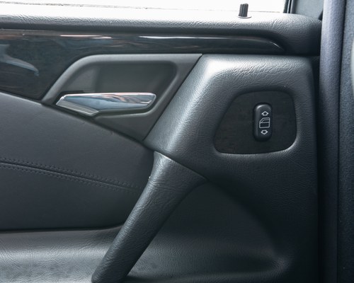 1997 Mercedes-Benz E55 AMG (W210) à vendre (picture 43 of 110)