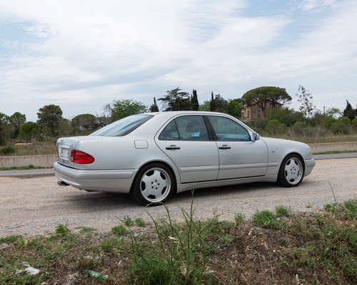 1997 Mercedes-Benz E55 AMG (W210) à vendre (picture 13 of 110)