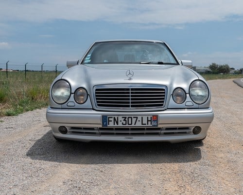 1997 Mercedes-Benz E55 AMG (W210) à vendre (picture 6 of 110)