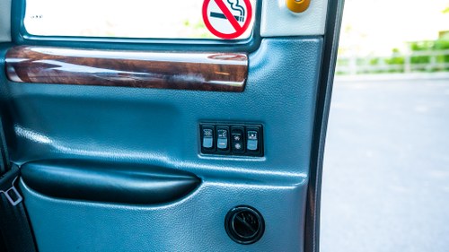 1999 London Taxis International TX1 Millennium edition En venta (imagen 57 de 184)