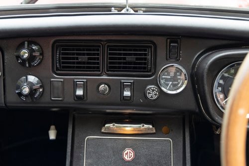 1973 MGB Roadster zum Verkauf (Bild 30 von 124)