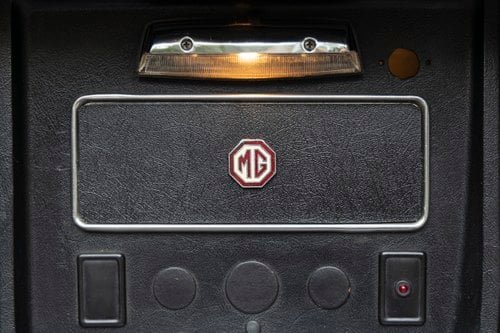 1973 MGB Roadster zum Verkauf (Bild 32 von 124)