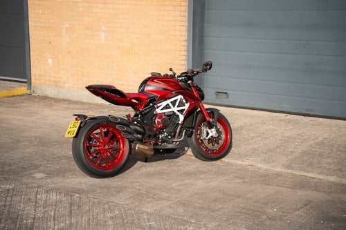 2019 MV Agusta Brutale 800RR Lewis Hamilton Edition 060/144 In vendita (immagine 15 di 90)