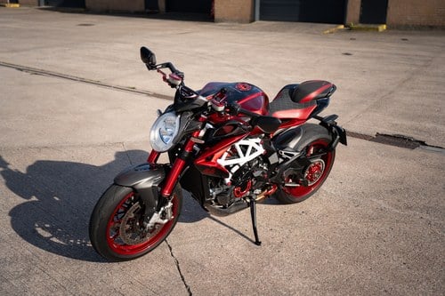 2019 MV Agusta Brutale 800RR Lewis Hamilton Edition 060/144 In vendita (immagine 5 di 90)