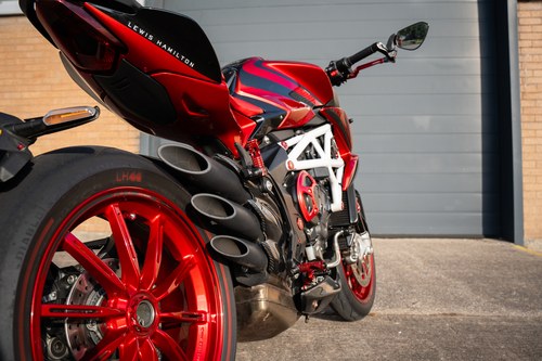 2019 MV Agusta Brutale 800RR Lewis Hamilton Edition 060/144 In vendita (immagine 47 di 90)