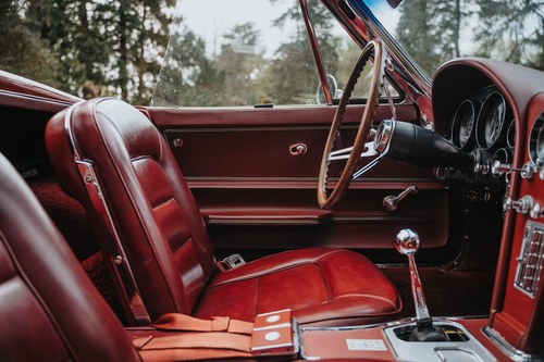 1965 Chevrolet Corvette Stingray 327 Convertible (C2) In vendita (immagine 22 di 101)