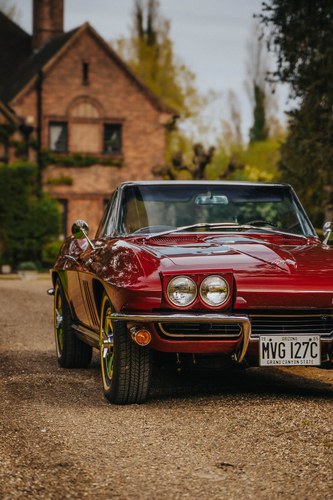 1965 Chevrolet Corvette Stingray 327 Convertible (C2) In vendita (immagine 57 di 101)