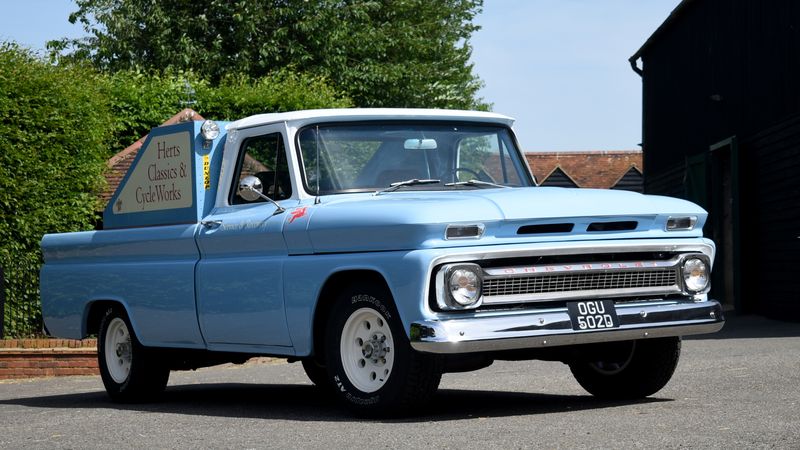 1966 Chevrolet C10 Fleetside long-bed pick-up For Sale (picture 1 of 137)