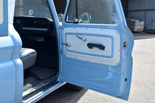 1966 Chevrolet C10 Fleetside long-bed pick-up zum Verkauf (Bild 22 von 136)