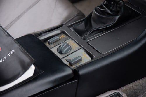 1990 Chevrolet Corvette ZR-1 C4 For Sale (picture 77 of 177)