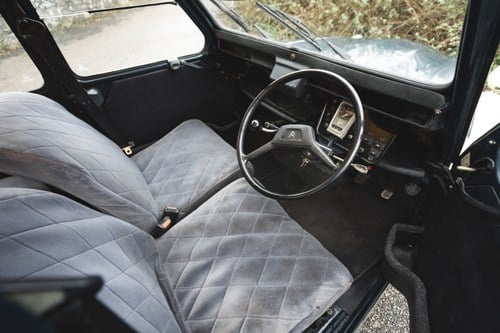 1986 Citroen 2CV Dolly Blueberries and Cream In vendita (immagine 21 di 126)