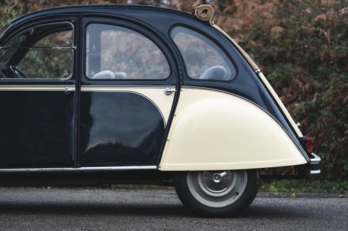 1986 Citroen 2CV Dolly Blueberries and Cream In vendita (immagine 55 di 126)