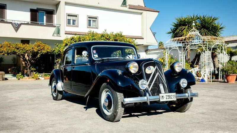 1953 Citroen Traction Avant 11B For Sale (picture 1 of 80)