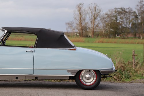 1963 Citroën DS 19 Décapotable (Henri Chapron) In vendita (immagine 45 di 80)