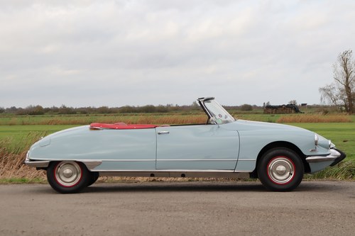 1963 Citroën DS 19 Décapotable (Henri Chapron) In vendita (immagine 6 di 80)