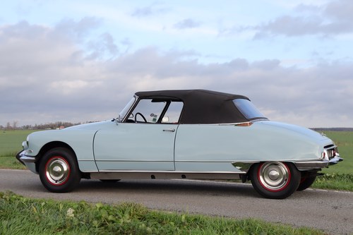 1963 Citroën DS 19 Décapotable (Henri Chapron) In vendita (immagine 8 di 80)