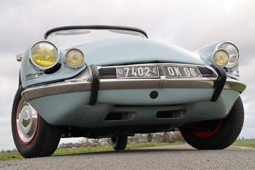 1963 Citroën DS 19 Décapotable (Henri Chapron) In vendita (immagine 3 di 80)